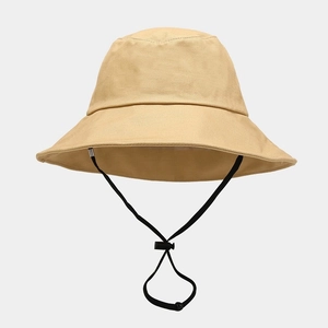 Chapeau bob kaki minimaliste à bord large avec cordon de serrage réglable pour l'été
