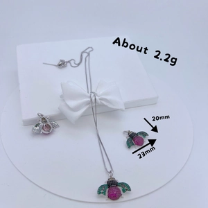 Bee jewelry set with pink and green stones, 20mm pendant and 2.2g earrings in silver