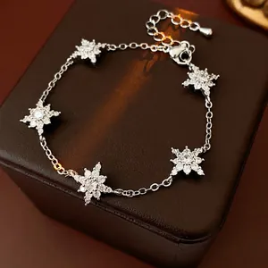 Bracelet étoile en argent avec zircons étincelants et chaîne réglable pour femmes
