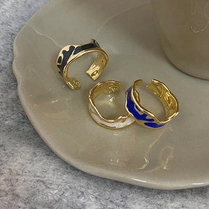 Vintage enamel pattern open rings set in gold plating with fluid lava design in three colors