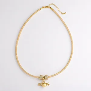 Gouden mesh ketting halsketting met reishangers zoals vliegtuig, globe en koffer