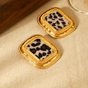 Boucles d'oreilles carrées en acier inoxydable doré 18K avec motif léopard chic