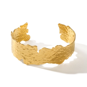 Vintage 18K gold plated stainless steel open bangle with hammered leaf texture finish