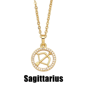 Collier Sagittaire doré avec pendentif rond évidé serti de diamants et symbole de flèche