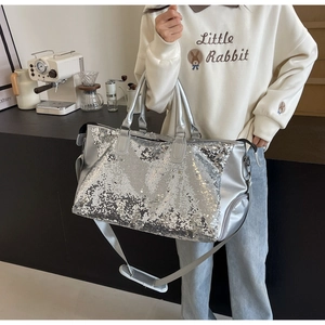 Bolsa de viaje amplia con lentejuelas brillantes, diseño ligero y elegante para uso diario.