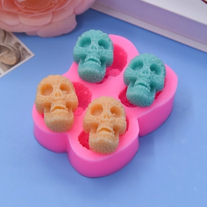 Stampo in silicone a 4 cavità a teschio rosa per dolci fai-da-te, candele e saponi