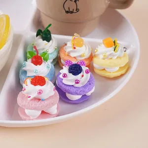 Simulation Kuchen Schlüsselanhänger Mini Macaron Dessert Modell PVC Harz Tasche Charme Kawaii Creme Frucht Dekor Geschenk