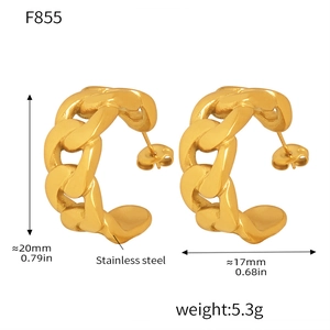Detailed view of C-shaped chain link earrings in 18K gold plated stainless steel