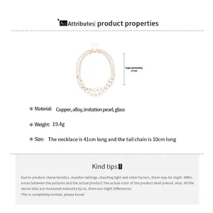 Vue détaillée du collier de perles multicouche et perles en verre colorées avec dimensions