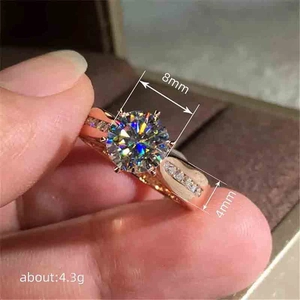 Klassieke 8mm zirkonia ring voor dames met zes-klauwzetting en een 4mm gepolijste band