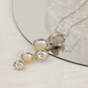 Collier en acier titane bicolore tendance avec pendentifs circulaires pour femme
