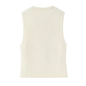 Vue arrière du gilet en tricot crème avec finitions côtelées et dentelle au crochet
