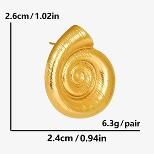 Detailed view of conch shell earring with dimensions 2.6cm by 2.4cm and 6.3g weight