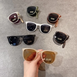 Foldable UV400 children's sunglasses in multiple colors with durable PC frame
