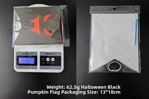 Detailed packaging view showing Halloween pumpkin banner set weight and card dimensions