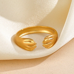 Bague ouverte vintage hip hop plaquée or en acier inoxydable avec motif patte de chat