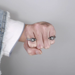 Punk style stainless steel double wolf head open ring in antique silver finish for men