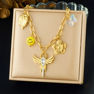 Edelstahl Gold Plattiert Multi Anhänger Halskette Engel Flügel Schmetterling Smiley Gesicht Strass Trendy Schmuck Damen