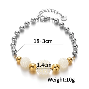 Detail view of steel bead bracelet with 1.4cm pearls and 18+3cm length measurement