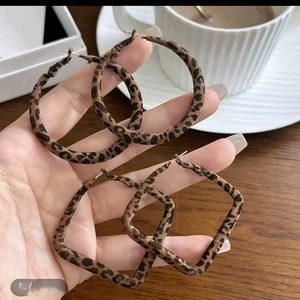 Boucles D'oreilles Créoles Imprimé Léopard Pour Femmes Rétro Géométriques Cercle Losange Tissu Alliage Avec Tige En Argent