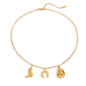Collier doré thème cowboy avec pendentifs botte, fer à cheval et chapeau sur chaîne O