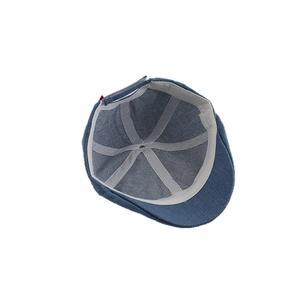 Berretto in denim blu per bambini con cinturino regolabile e fodera interna grigia morbida