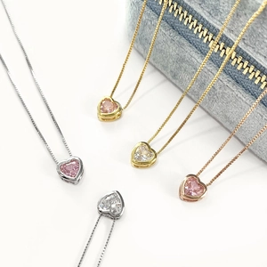 Elegante Herzanhänger Halsketten in Gold und Silber mit bunten Edelsteinen besetzt