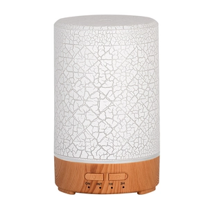 White crackle and wood grain portable USB humidifier with mist timer settings