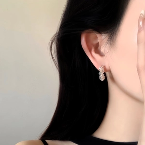 Chic silver needle C-shaped zircon earrings in light gold plating for women