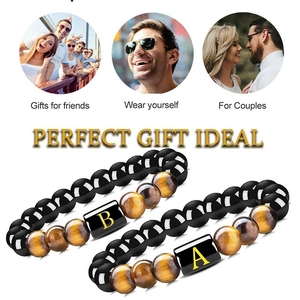 Bracelets en œil de tigre naturel avec lettres dorées A et B sur perles de pierre noire