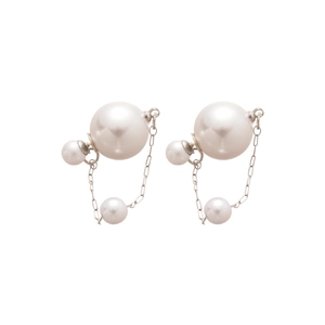 Elegant silver needle circular pearl drop earrings with three-pearl linked chain design