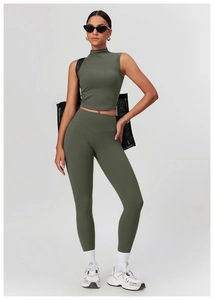 Olivgrünes Yoga-Set mit hochtaillierter Leggings und ärmellosem Crop-Top mit Stehkragen