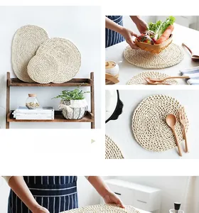 Sets de table artisanaux en paille de maïs de formes rondes et ovales naturels