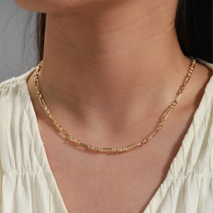 Minimalist gold plated oval link chain necklace for women in elegant commuting style