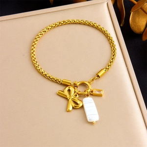 Bracelet En Acier Inoxydable Plaqué Or Avec Noeud Papillon Künstliche Perle Fantaisie Zircon Pendentif Bijoux Élégants Pour Femmes