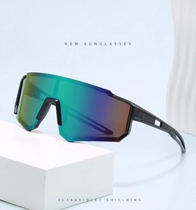 Detail of gradient mirror lens and oversized frame on sports cycling sunglasses