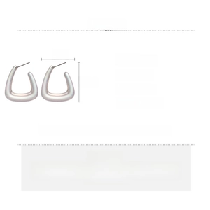 Detailed infographic showing acrylic hoop earring dimensions 3.2x3cm and 4.4g weight