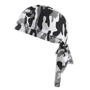 Unisex camouflage pirate headscarf for cycling and running in grey and black pattern