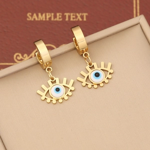 Golden double-layer evil eye necklace with blue zircon pendant and metallic eyelashes