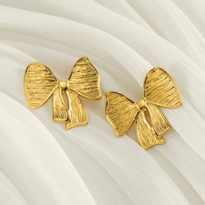 Élégantes boucles d'oreilles nœud en acier inoxydable doré 18K avec texture brossée