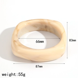 Detailed size specifications for beige marble resin square bangle with 66mm inner diameter