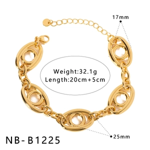 Detailed view of gold C-shape chain bracelet showing 25mm hollow links and lobster clasp