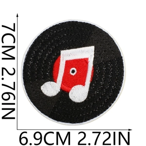 Size measurement of music note embroidered patch with dimensions 7cm in height