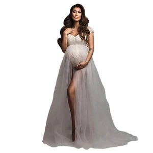 Eleganter weißer Umstandsfotografie-Kleid aus Spitze und Tüll mit kurzen Ärmeln und langem Rock