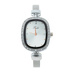 Elegant oval women's quartz watch with silver mesh band and rhinestone bezel