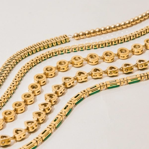 Gold-plated stainless steel bracelets with green zircon heart charms and luxury chains