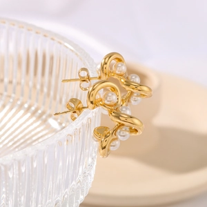 French retro gold twisted hoop earrings with mini pearls on glass rim for women