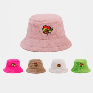 Chapeau Bob En Peluche Pour Femmes Fausse Fourrure Patch Cœur LOVE Hiver Chaud Doux Coupe-vent Mode Extérieur