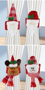 Détail d'attaches de rideaux 3D avec motifs de Père Noël et de bonhomme de neige