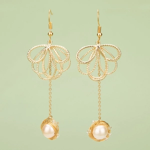 Vintage 18K gold plated flower earrings with chain tassels and wrapped pearl pendants